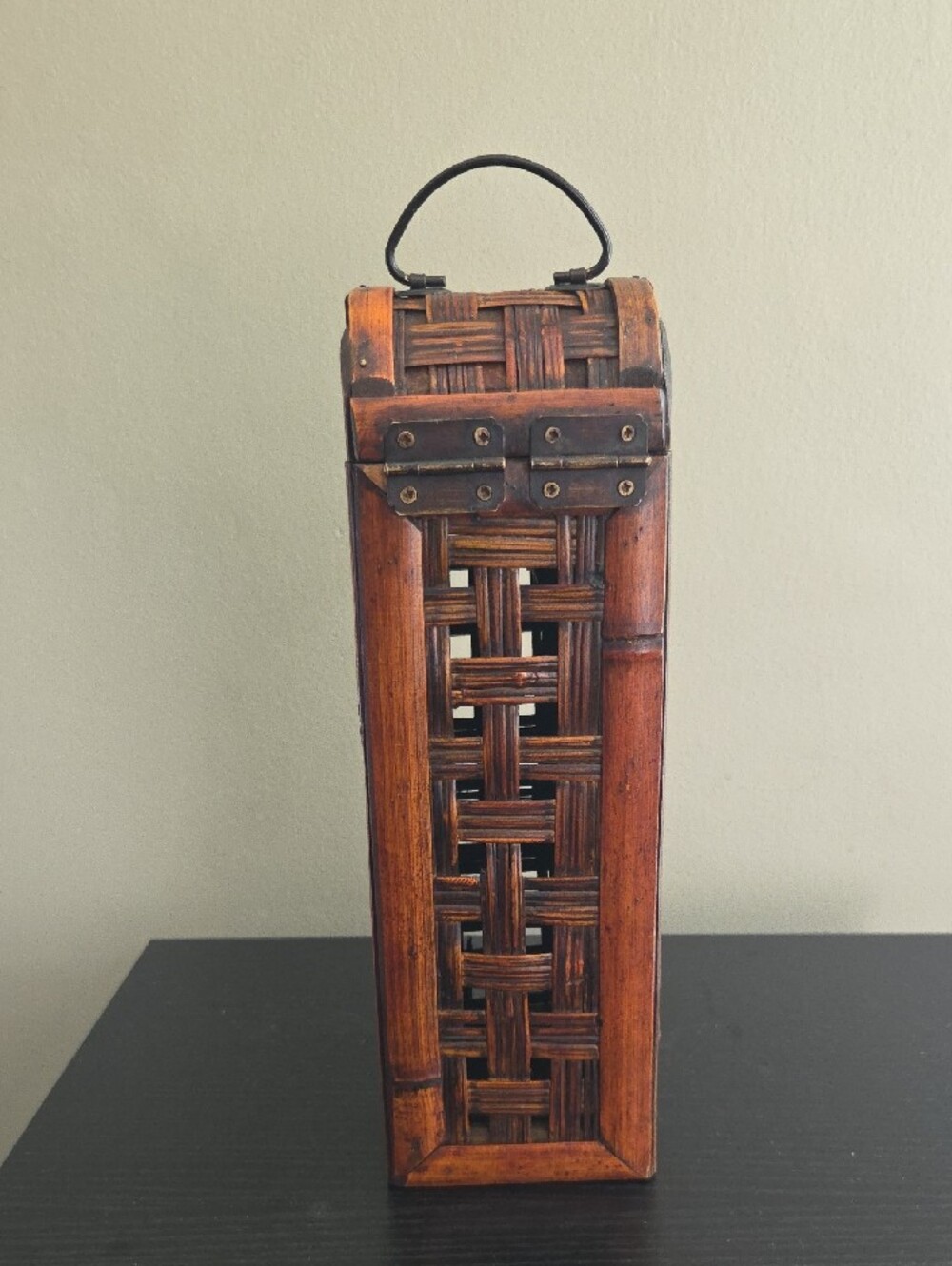 Vintage Woven Bamboo Hinged Wine Bottle Carrier - Picture 2 of 11